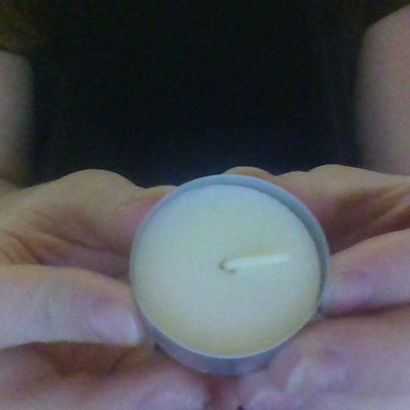 candle - Picture 1 of 1